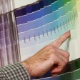 http://c.imguol.com/casaeimoveis/2011/09/16/casal-escolhe-cor-de-tinta-em-loja-de-material-de-construcao-1316210922781_80x80.jpg