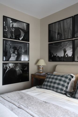 Apreciador de arte contemporânea, David Bastos forrou as paredes de seu quarto com uma série clicada pelo fotografo Christian Cravo, que divide o tempo entre Salvador e Nova York