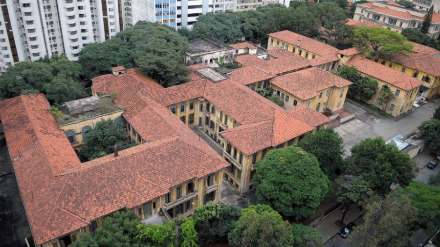 O prédio do Hospital Umberto Primo, na Alameda Rio Claro, região da avenida Paulista, em São Paulo - Adriano Vizoni/Folhapress