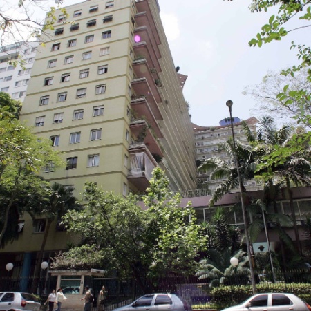 Edifício Bretagne, na avenida Higienópolis, em São Paulo (SP). Projetado pelo arquiteto João Artacho Jurado, foi inauturado em 1958 (24/10/2006)