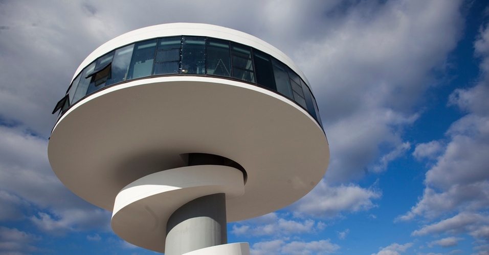 Centro Niemeyer, na cidade espanhola Avilés