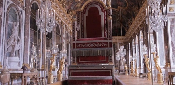 Palácio de Versalhes abriga exposição de tronos de diversos países ao longo da história - BBC Brasil