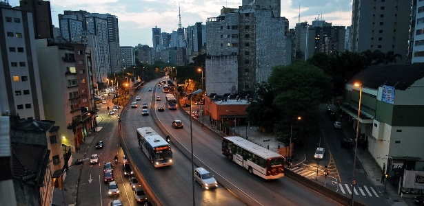 Viaduto Doutor Plínio de Queiroz, o 14 Bis, que fica na região da Bela Vista, em São Paulo