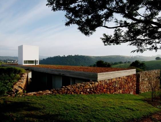 Muro com pedra portuguesa  Muros de casas, Muros altos, Home design decor