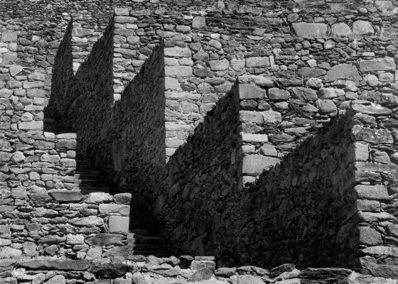 ConstruSousa - Construção de um muro em pedra velha em S